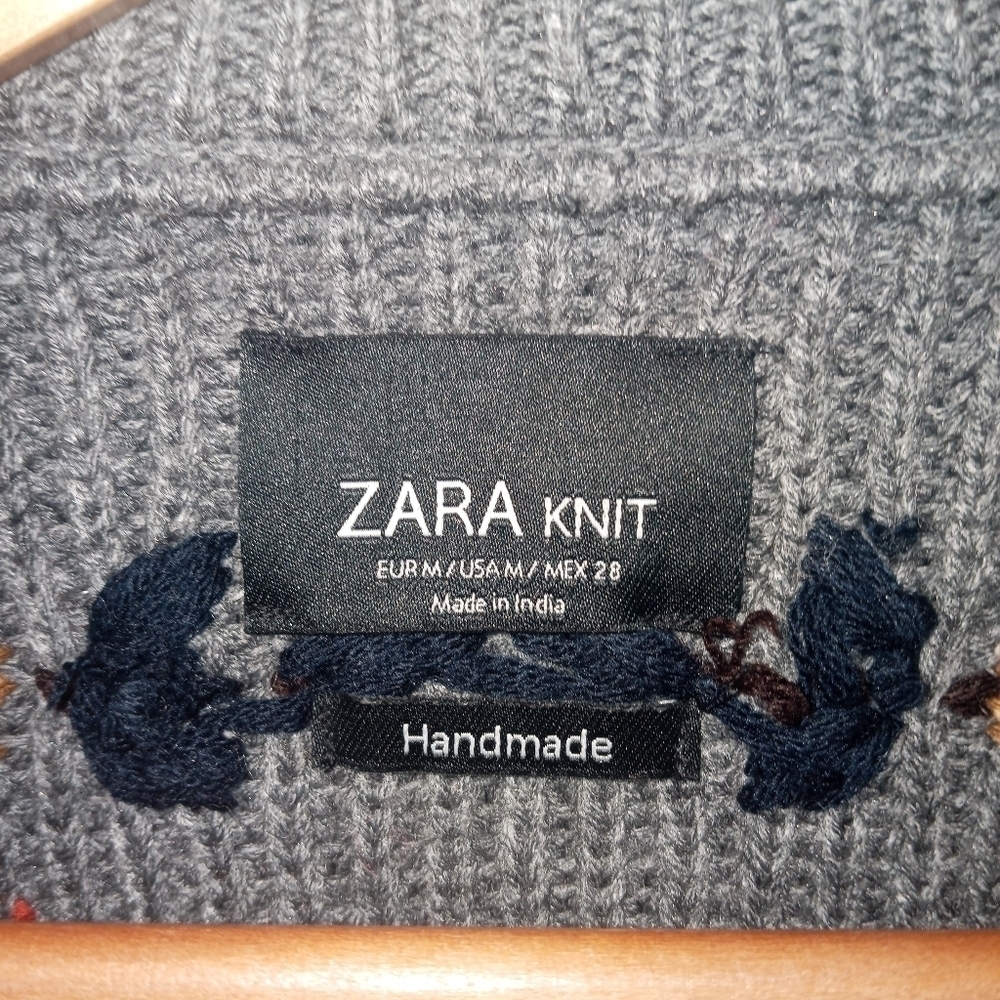 Zara Embroidered Handknit Floral Chunky Knit Sweater Gray Size Medium - Picture 9 of 12